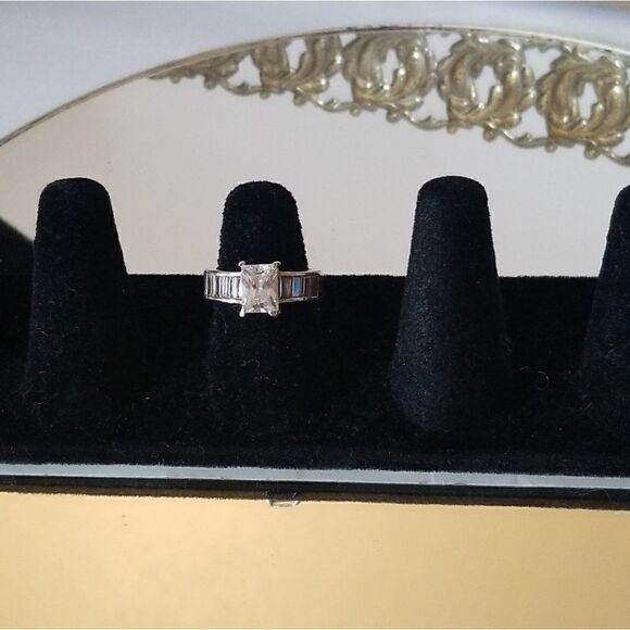 Vintage Silver Diamond ring - Picture 1 of 4